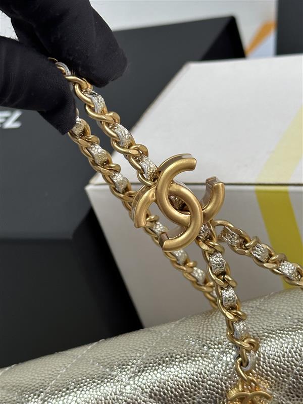 2026127205141828 700